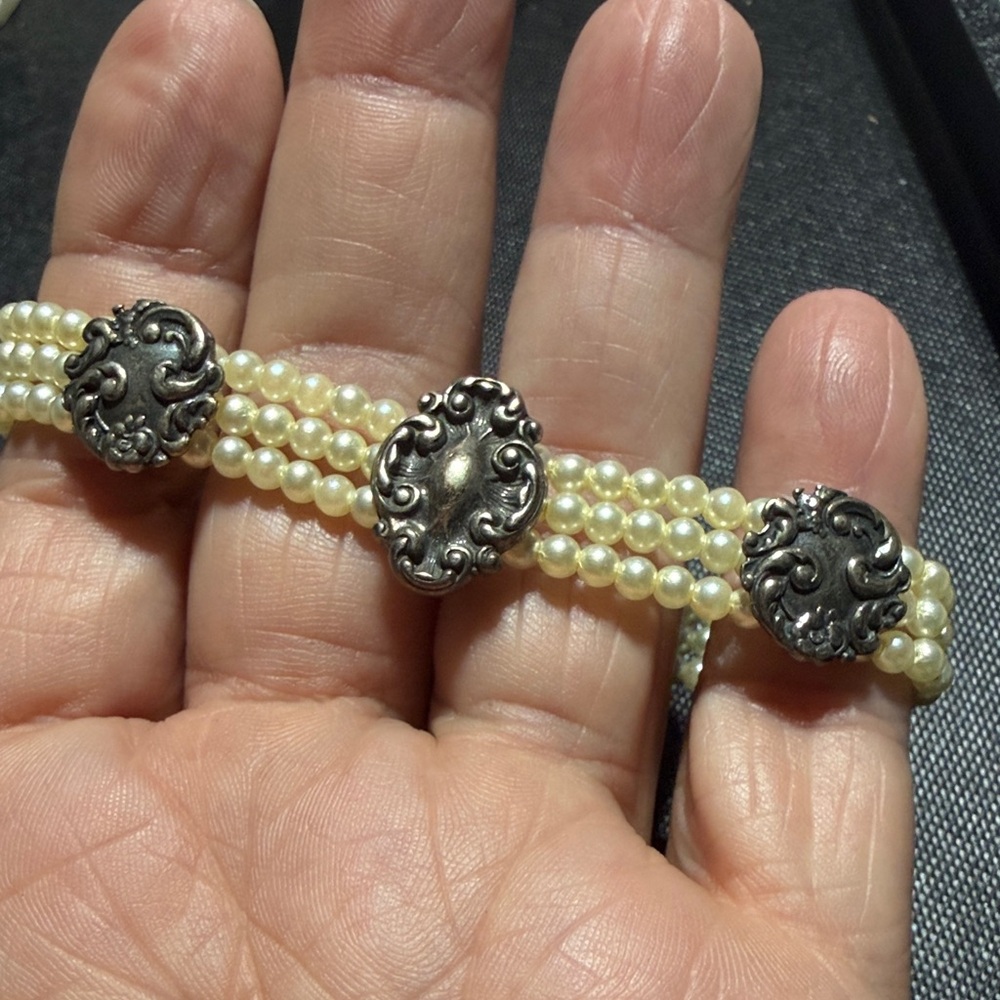 Elegant Art Nouveau Sterling Silver and Cream Faux? Pearl Bracelet 6.5"  (2)
